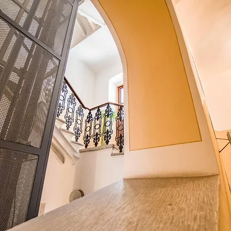 Al Teatro Апартаменти *